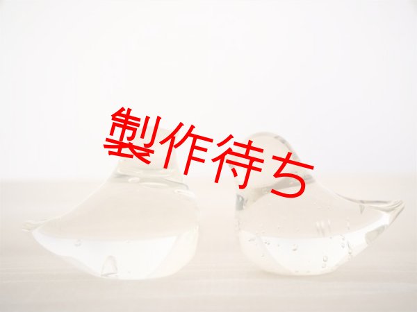 画像2: 白瑠璃ガラス ことり（お家の形のＢＯＸ入り）【海馬ガラス工房】KAIBA GLASS WORKS  (2)