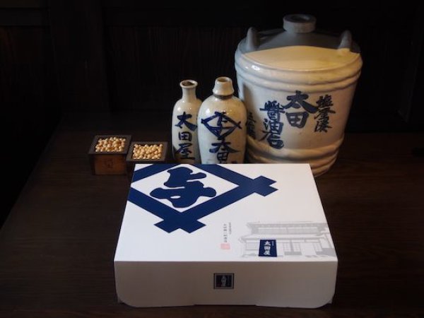 太田屋セット(化粧箱)※後ろの徳利や枡等は含まれません